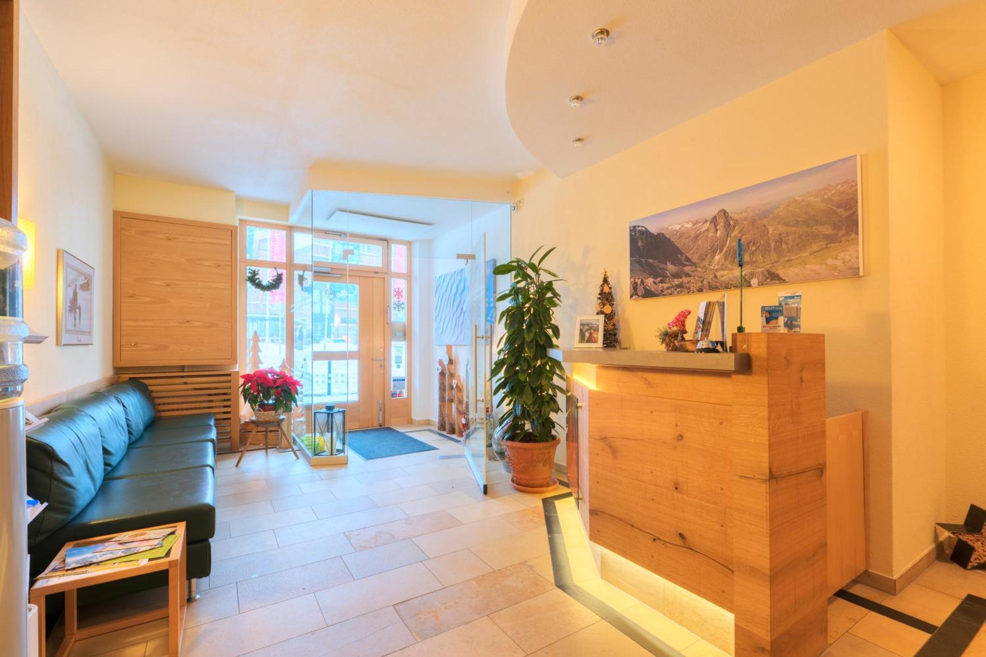 Aparthotel Acksteiner Sankt Anton am Arlberg Exterior photo
